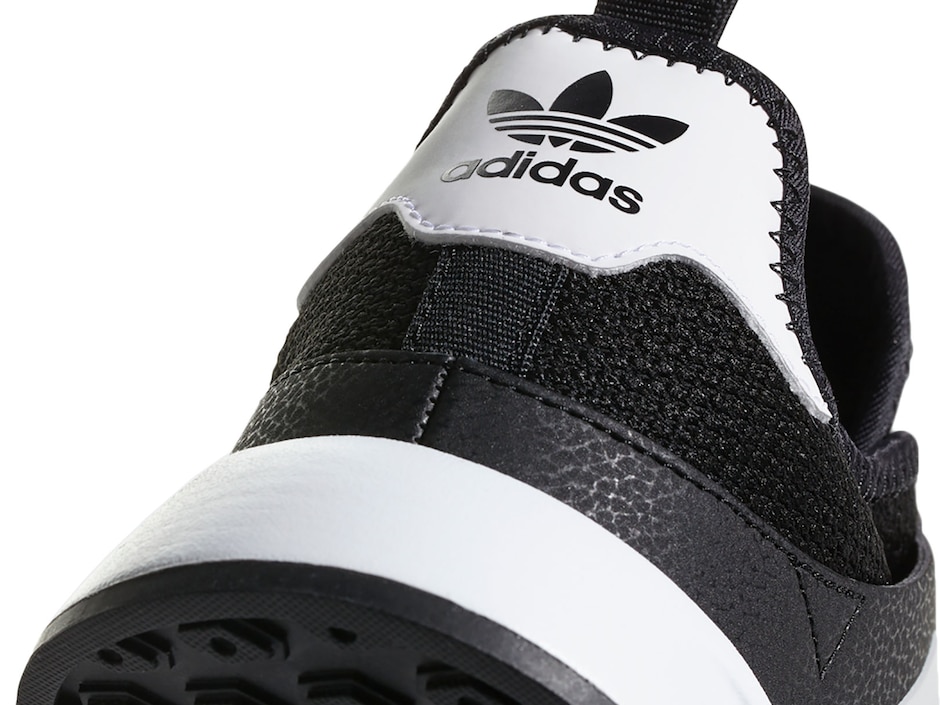 adidas en negro