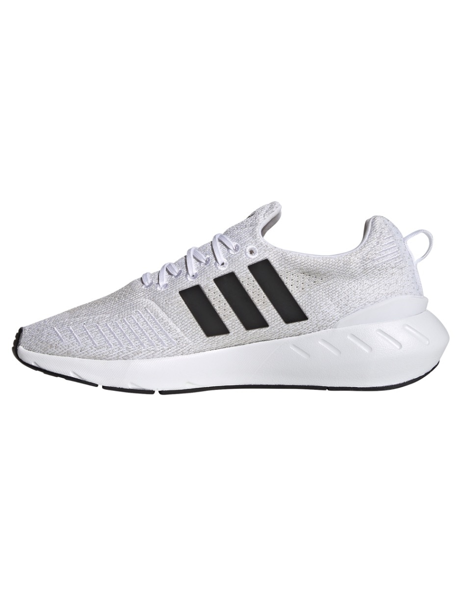 Tenis swift run para hombre 9