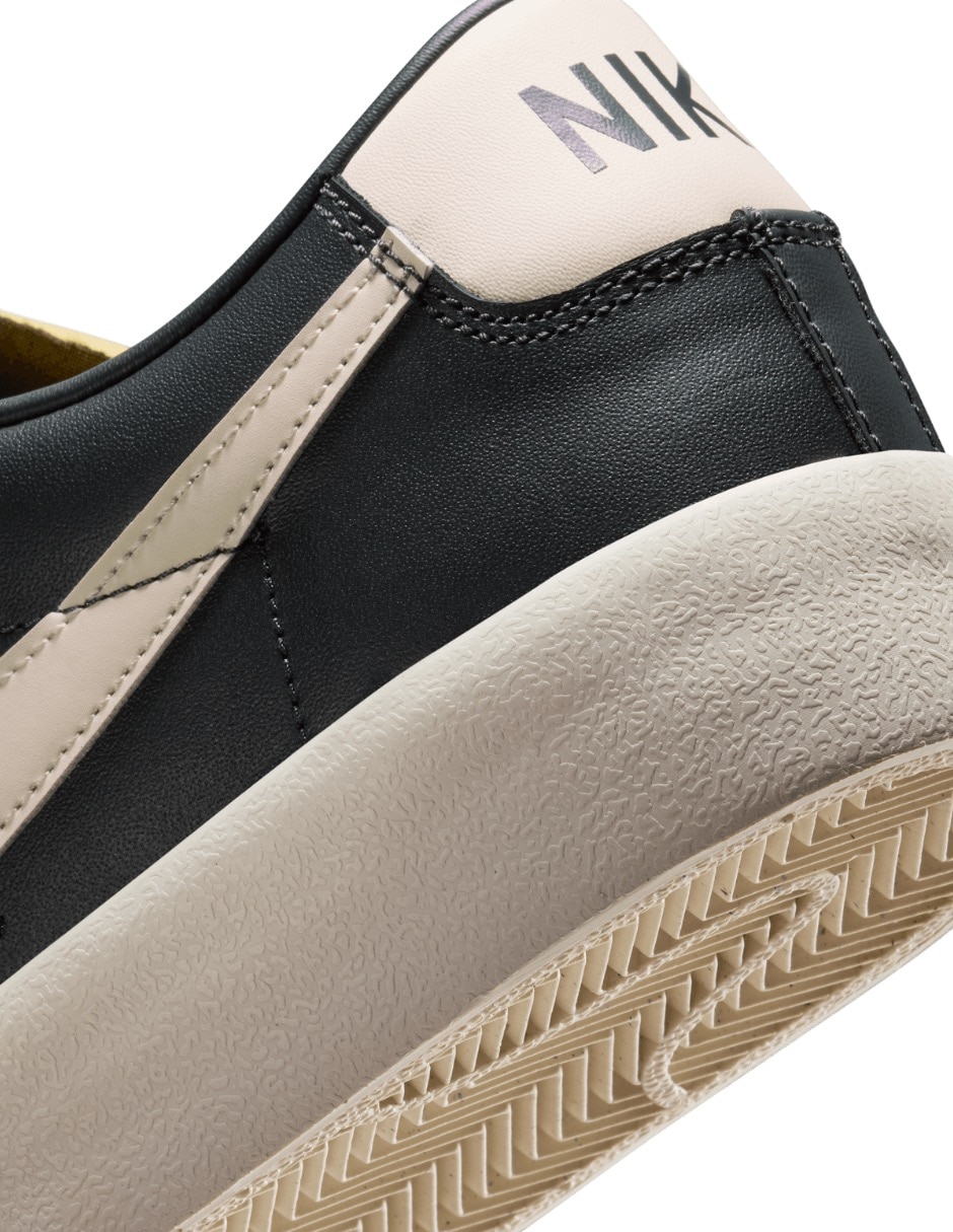 Tenis de piel Blazer Low 77 para hombre 9